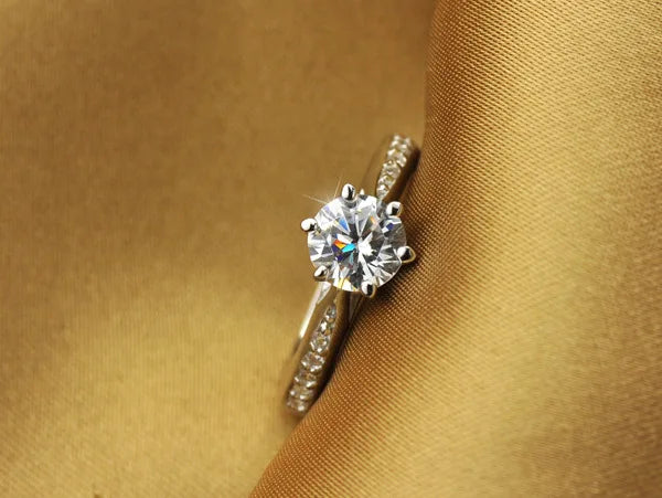 Bella Ring